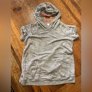 Girls Athleta top